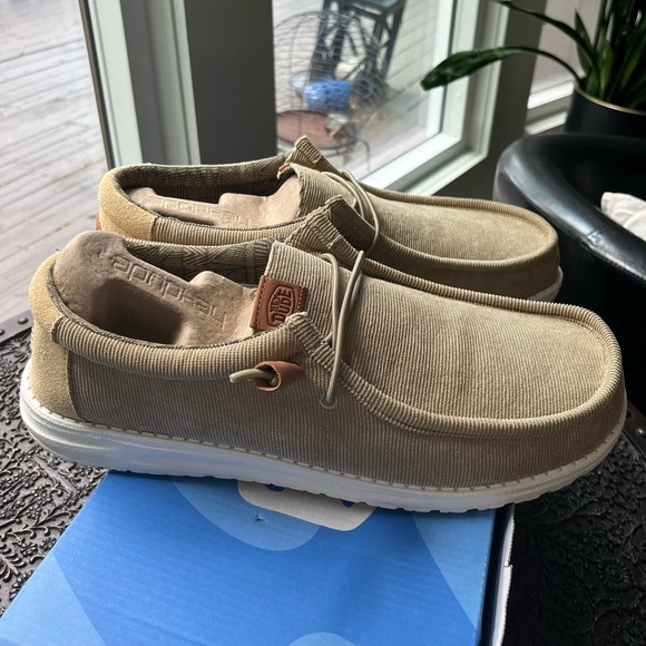 HEY DUDE WALLY CORDUROY SLIP ON SHOES IN TAN 13 US 46 EU main image 4